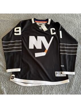 NWT 2015 Reebok John Tavares NHL New York Islanders Black Alt Hockey Jersey Sz S